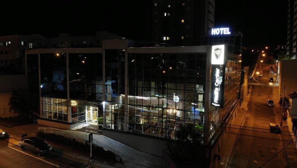 Riellis Center Hotel Ботукату Экстерьер фото