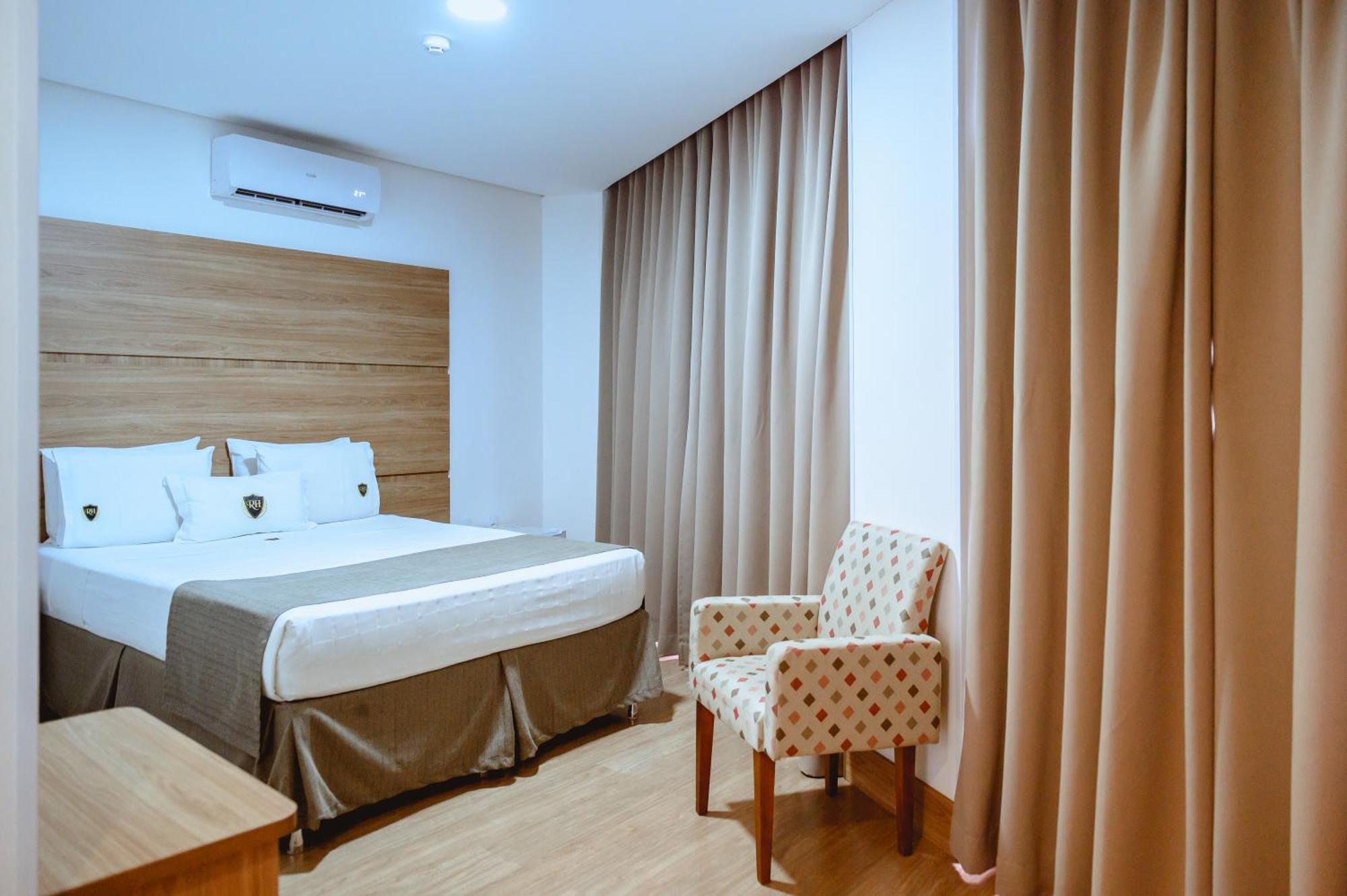 Riellis Center Hotel Ботукату Экстерьер фото