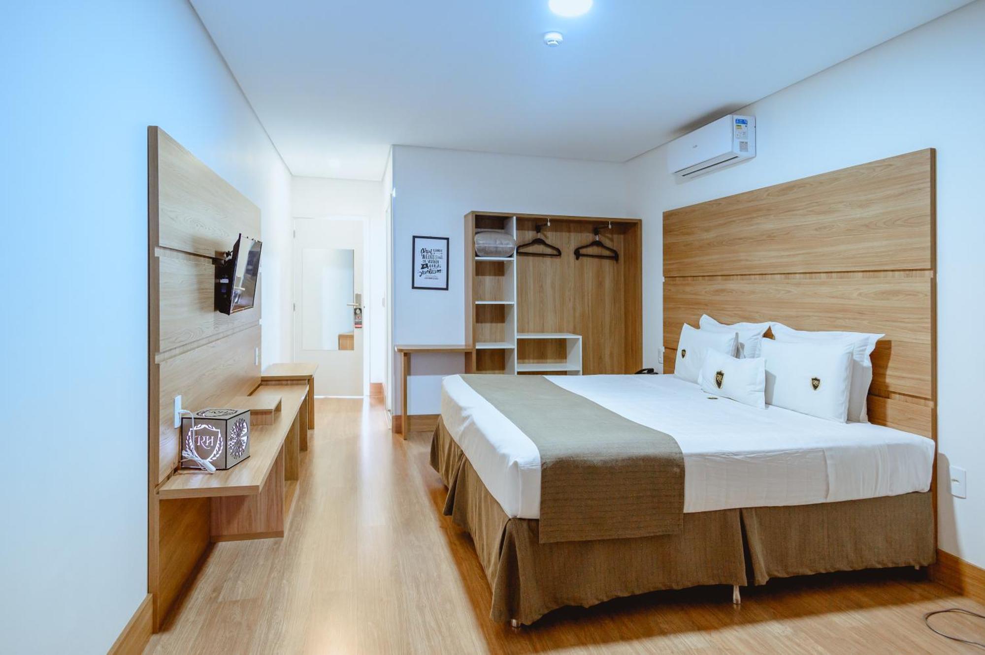 Riellis Center Hotel Ботукату Экстерьер фото