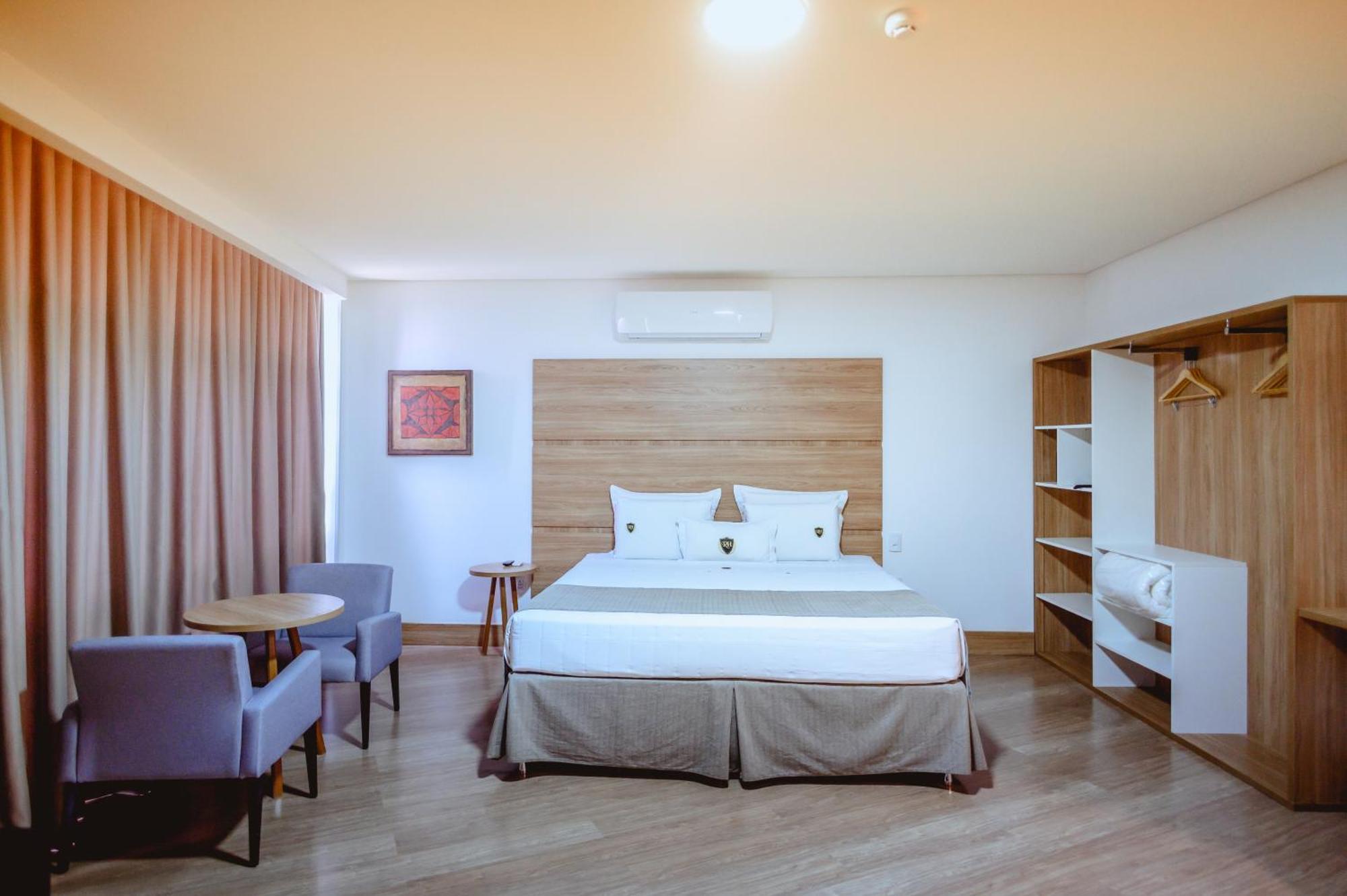 Riellis Center Hotel Ботукату Экстерьер фото