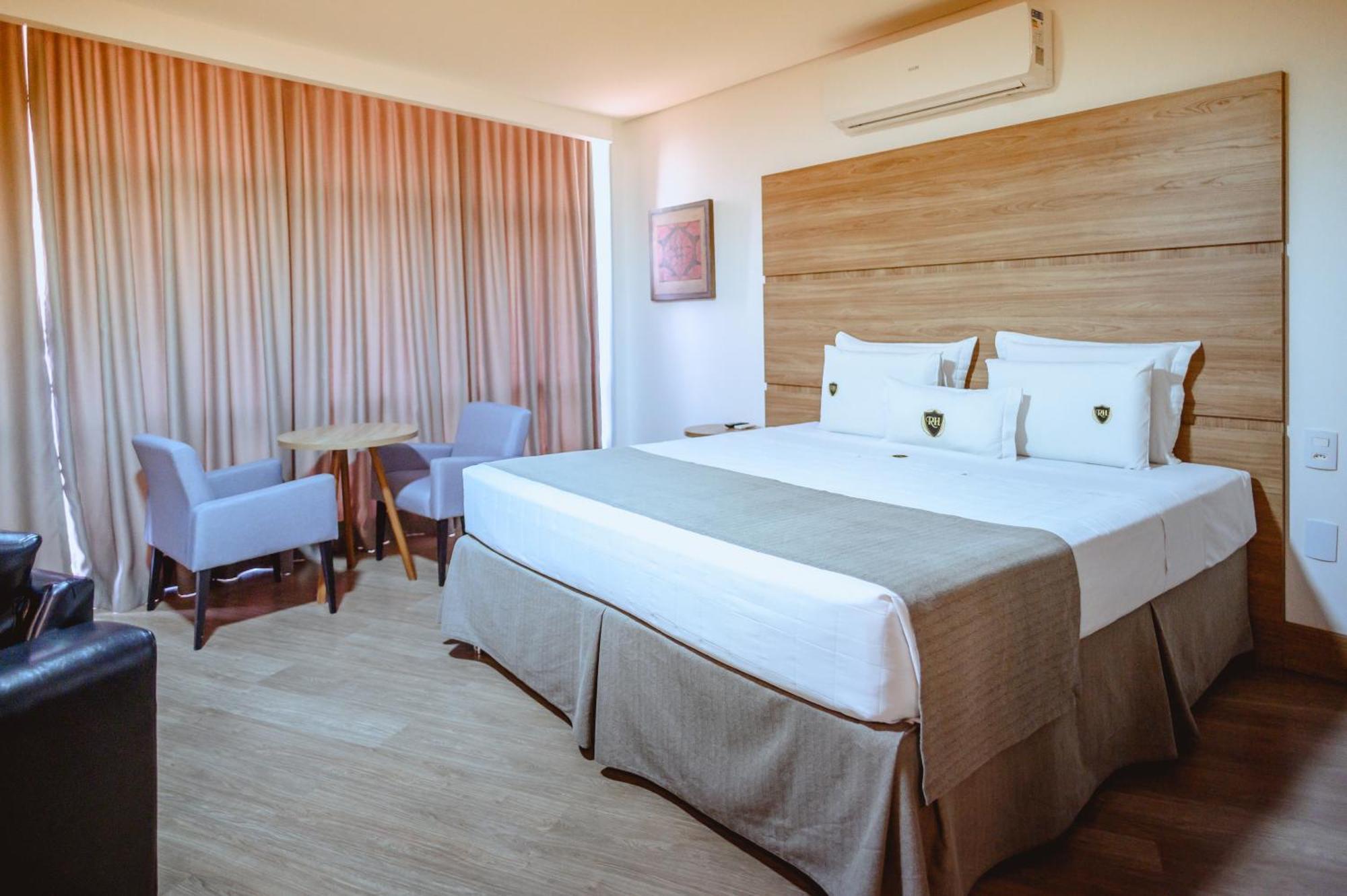 Riellis Center Hotel Ботукату Экстерьер фото