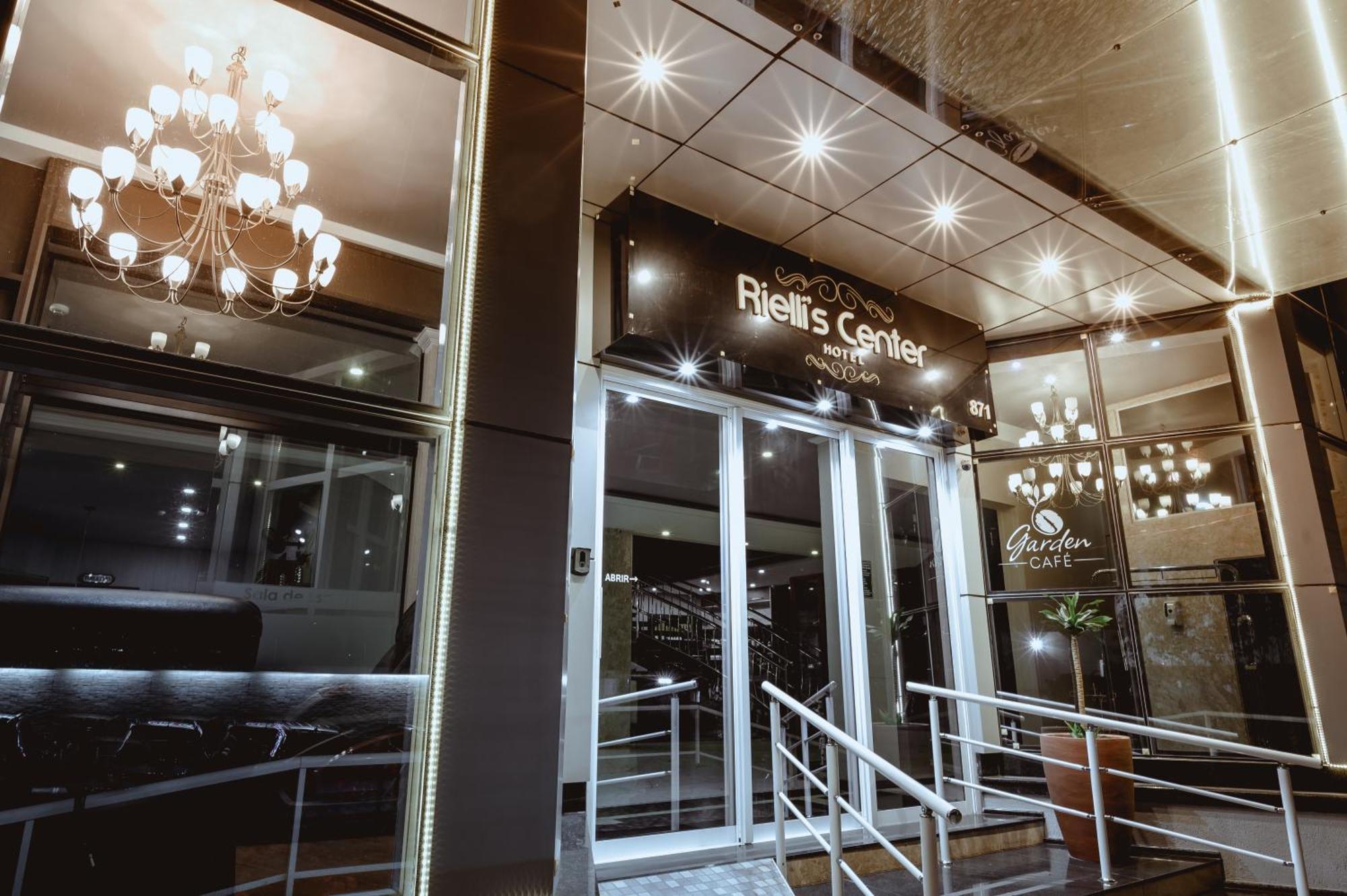 Riellis Center Hotel Ботукату Экстерьер фото