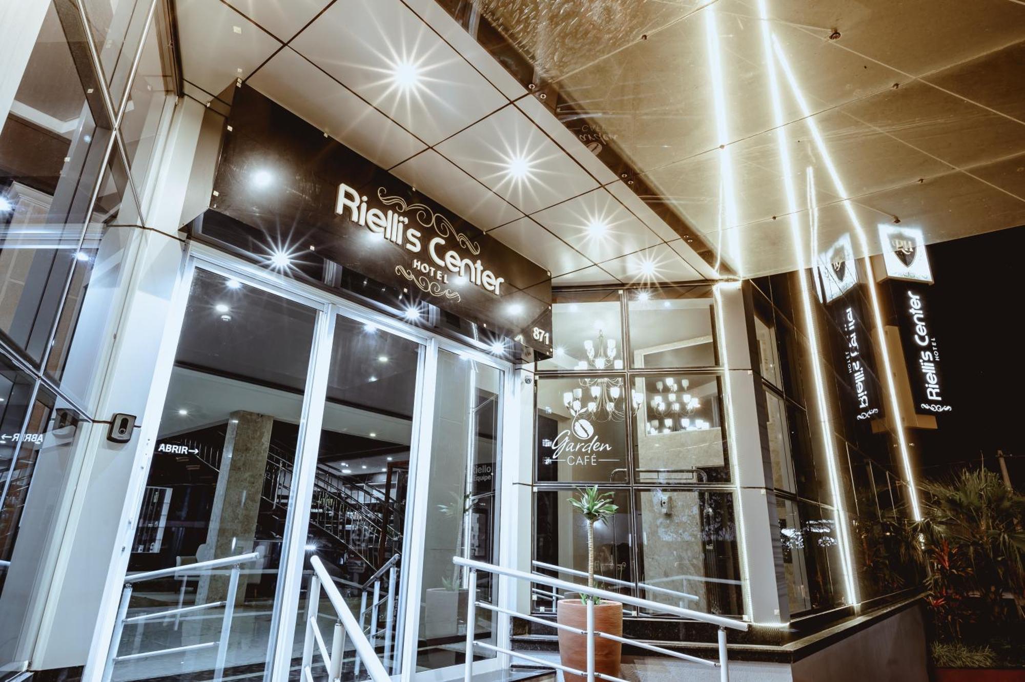Riellis Center Hotel Ботукату Экстерьер фото