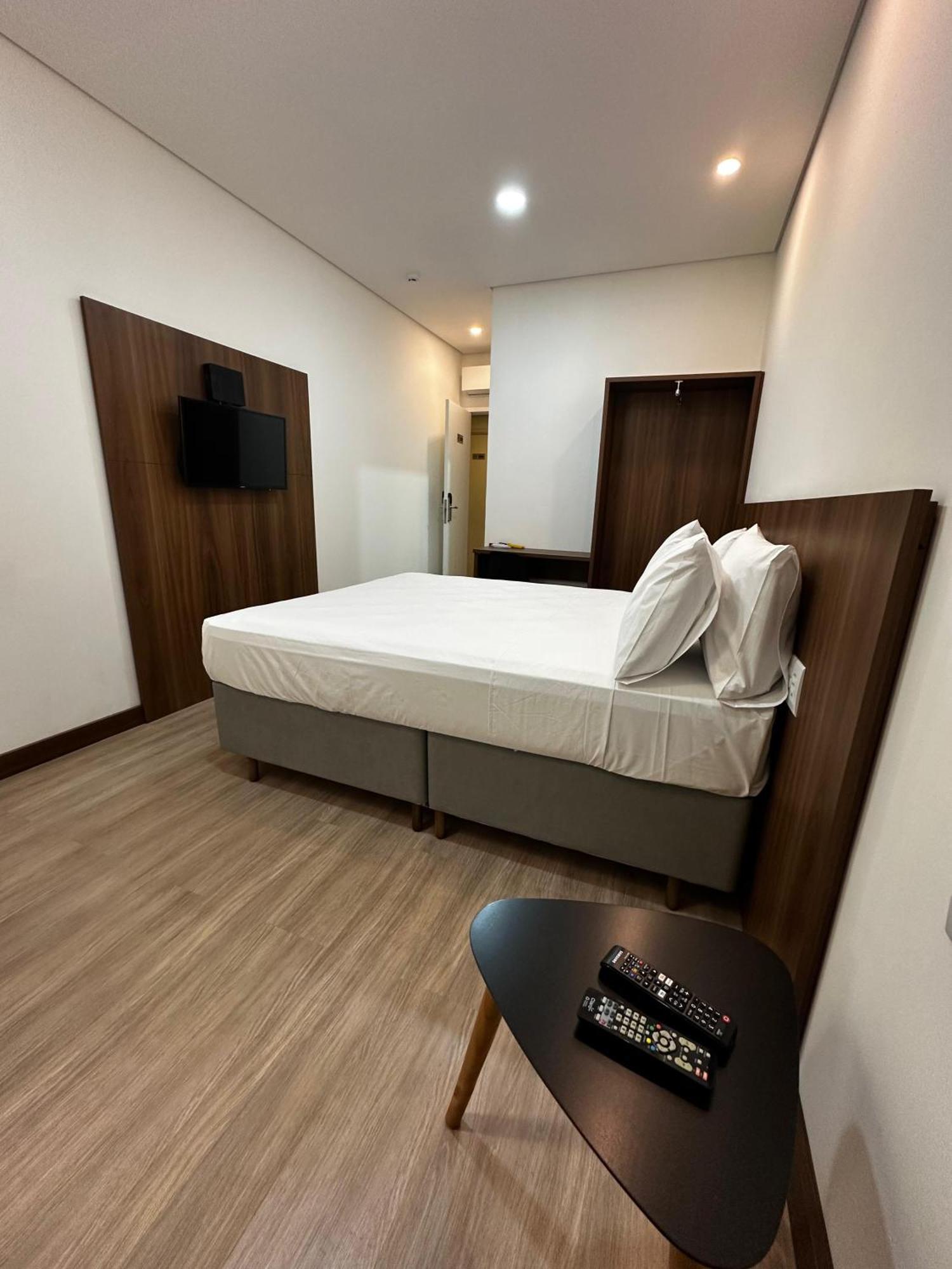 Riellis Center Hotel Ботукату Экстерьер фото