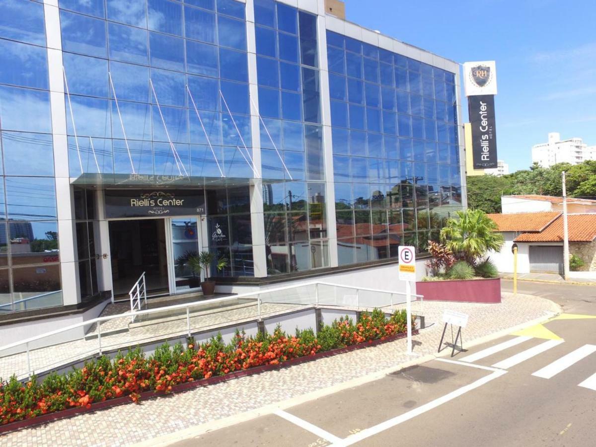 Riellis Center Hotel Ботукату Экстерьер фото